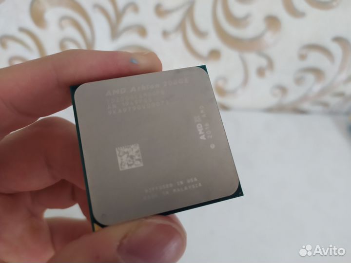 Процессор Athlon 200ge