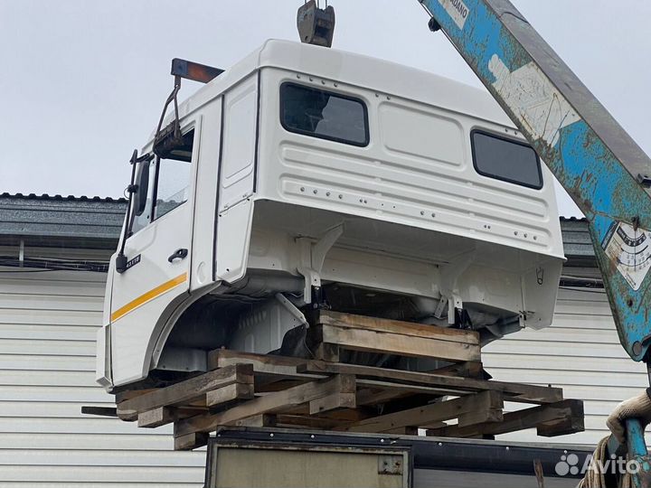 Кабина камаз 43118, 43114 евро-2 с блоком абс 6