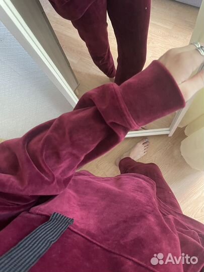 Костюм спортивный