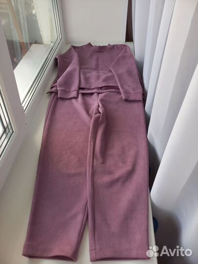 Костюм женский