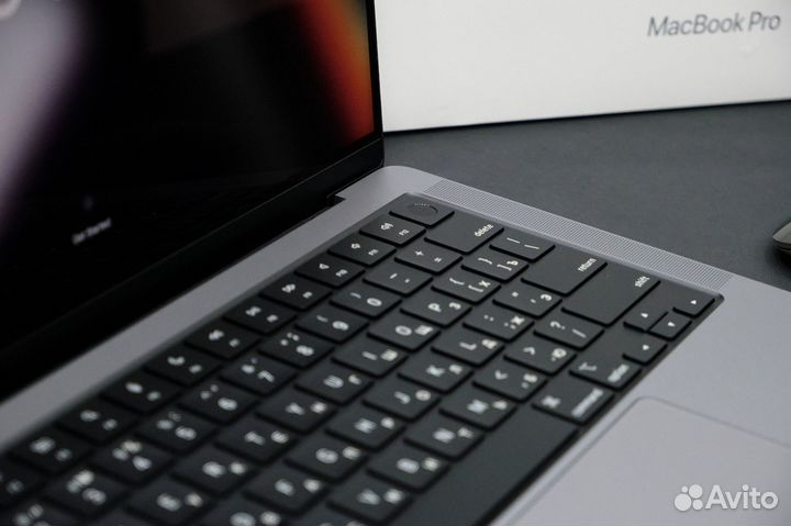 MacBook Pro (M2,2022) 8/512 гб, Space Gray (mnej3)
