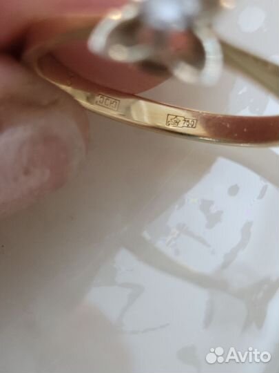 Бриллиантовое кольцо 750