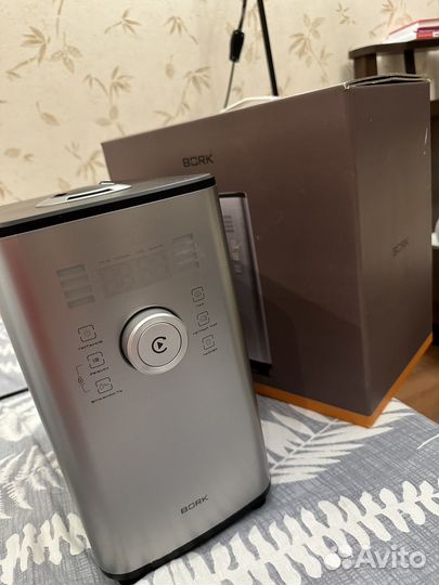 Увлажнитель Bork H701