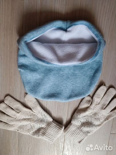 Перчатки и шапка женские