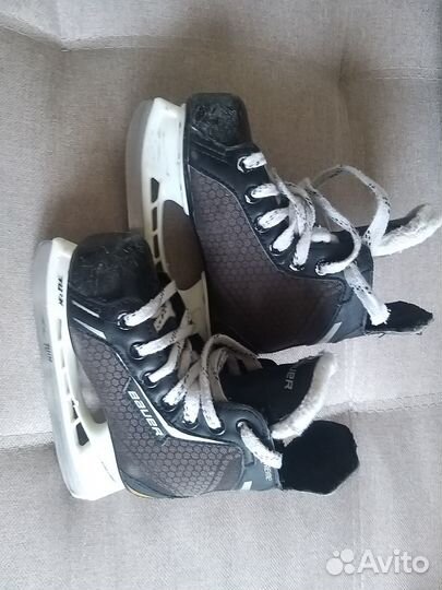 Хоккейные коньки bauer Y11r