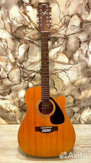 Yamaha Электроакустическая 12-ти струнная гитара