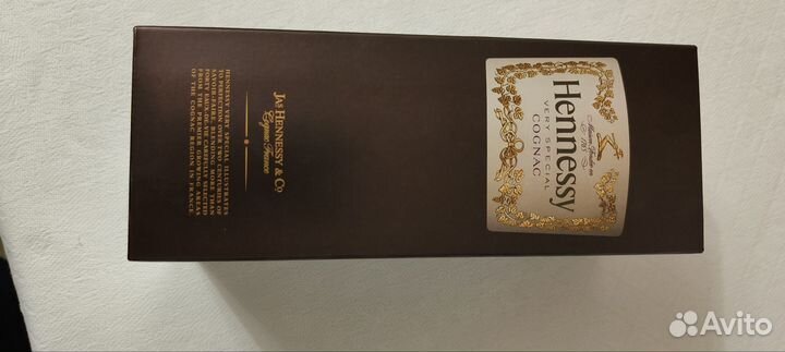 Коробка из-под коньяка Hennessy