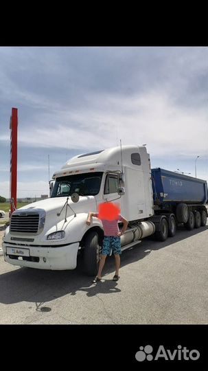 Freightliner Columbia с полуприцепом, 2003