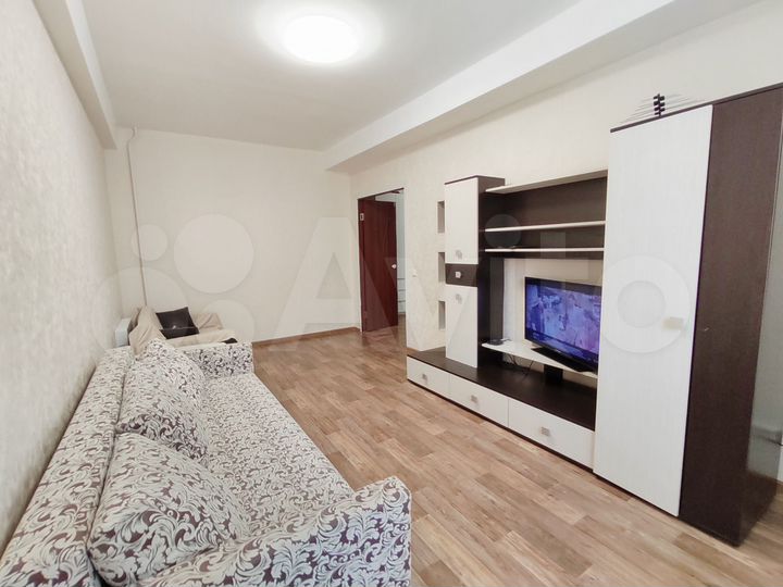2-к. квартира, 56 м², 2/19 эт.