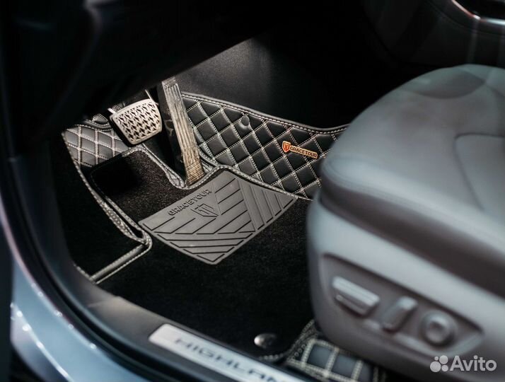 Ковры в салон на Toyota Highlander