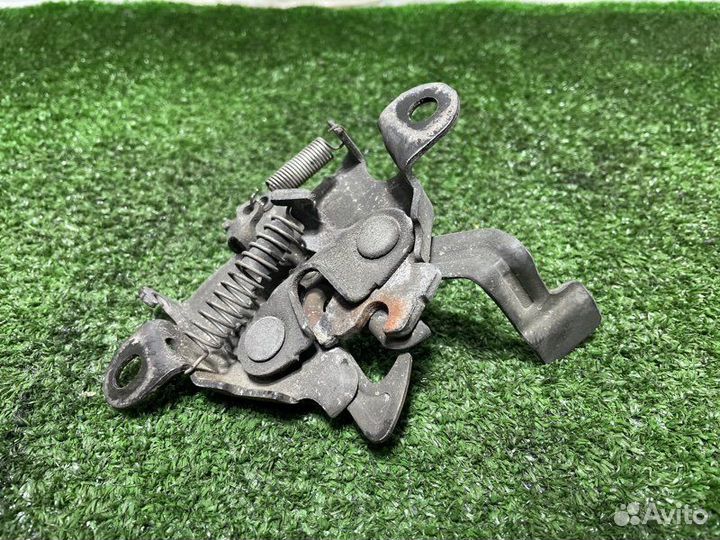 Замок капота Toyota Premio NZT240 1NZ 2004