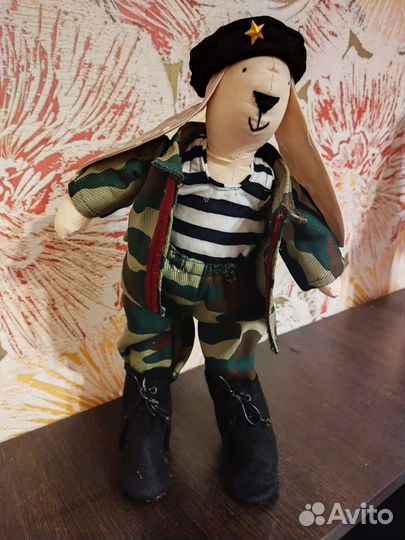 Заяц Тильда -подарок на 23 февраля