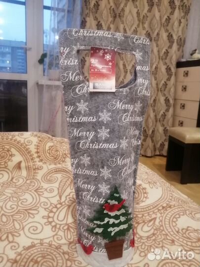 К Новому году плакат, олень, подсвечник, сумка