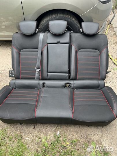 Заднее сиденье на рено аркана