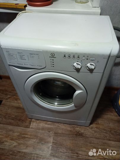 Стиральная машина indesit