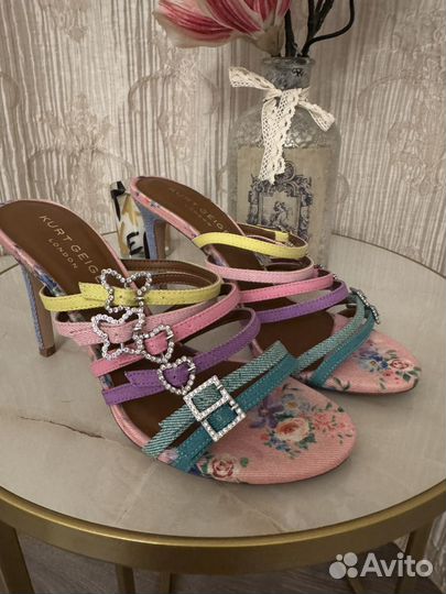 Босоножки Kurt Geiger 40,5 маломерят на 39