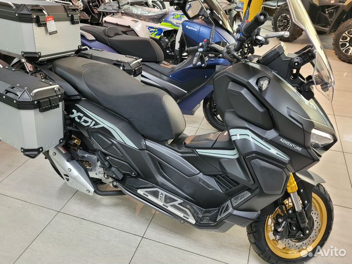 Regulmoto-XDV-adventure-300