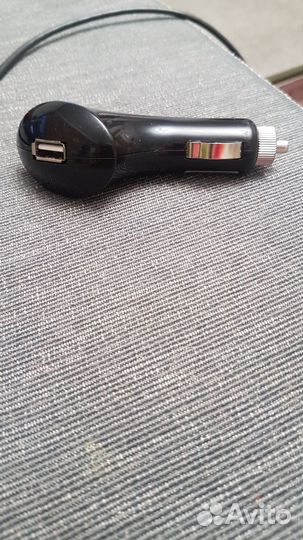 Автомобильная зарядка для телефона. USB