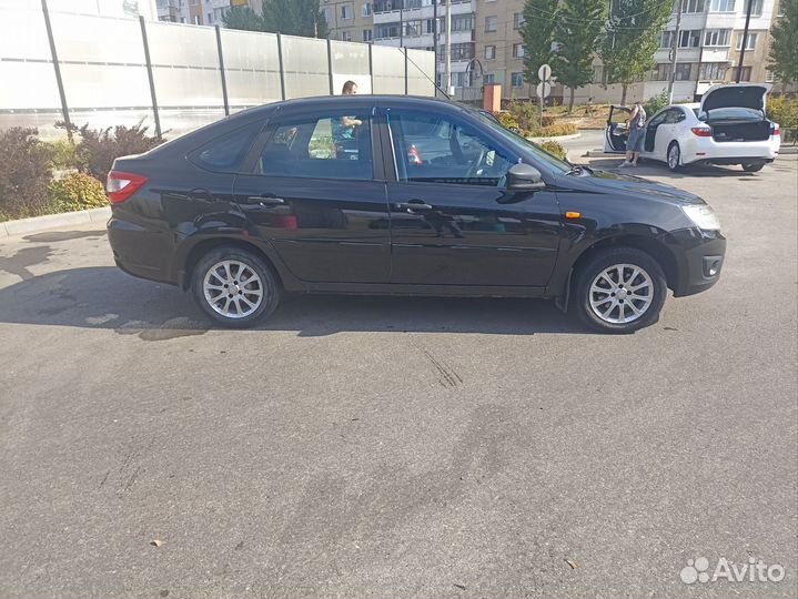 LADA Granta 1.6 МТ, 2015, 145 000 км