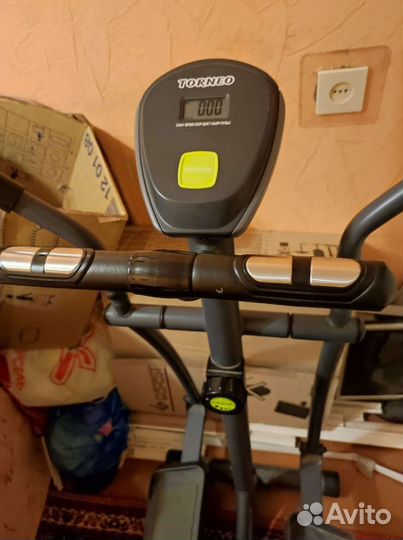 Эллиптический тренажер torneo