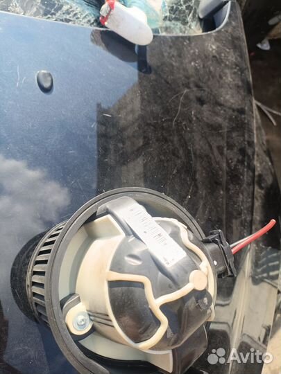 Моторчик печки Peugeot 308