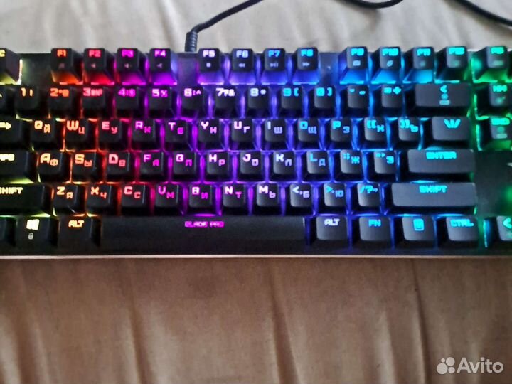Игровая механическая клавиатура rgb