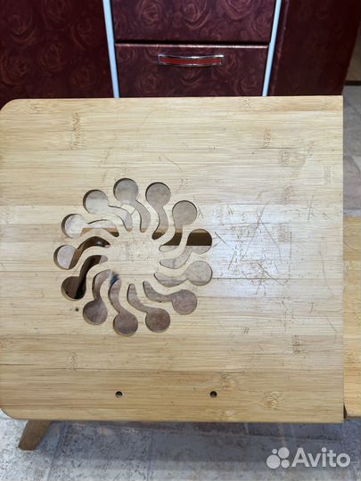 Столик ждя ноутбука