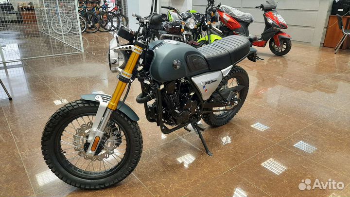 Мотоцикл racer RC250CK-A triumph