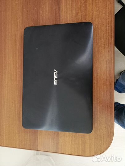 Ноутбук asus X555L
