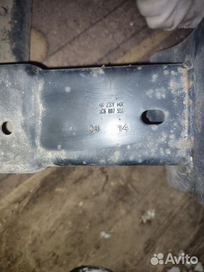 Усилитель заднего бампера vw Jetta 6