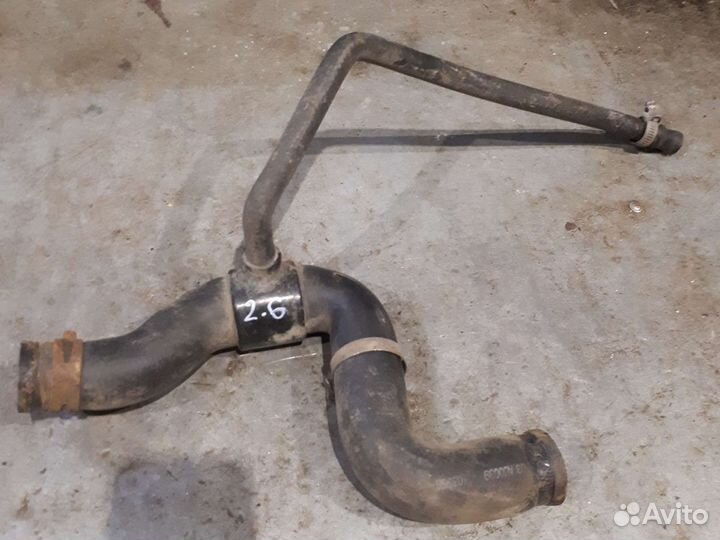 Верхний патрубок радиатора ауди 100 с4