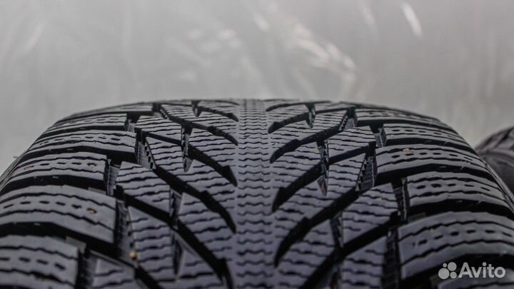 Nokian Tyres Hakkapeliitta R3 245/40 R18 97T