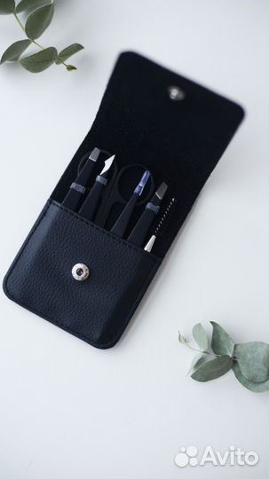 Набор пинцетов для бровей в чехле