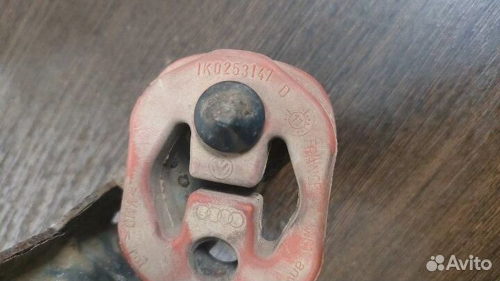 Крепление глушителя Skoda Octavia II рестайлинг