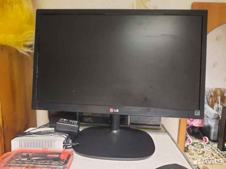 Монитор LG