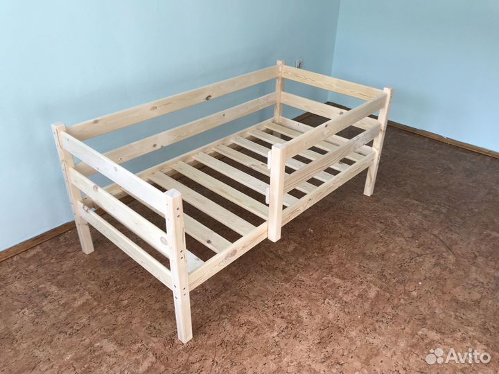 Детские кровати из массива сосны новые