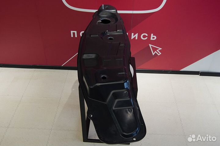 Бак Mitsubishi Pajero 4 из композита бензин