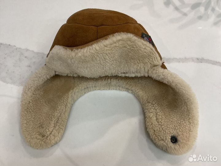 Шапка зимняя UGG оригинал 3 года