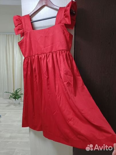 Платье женское молодежное 46 размер