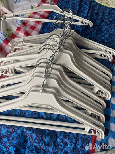 Вешалки плечики