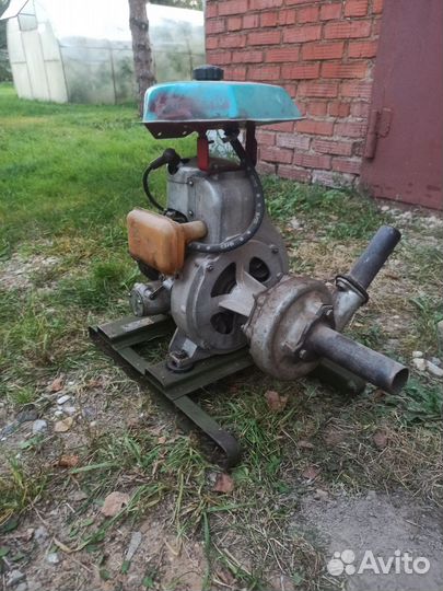 Мотопомпа бензиновая