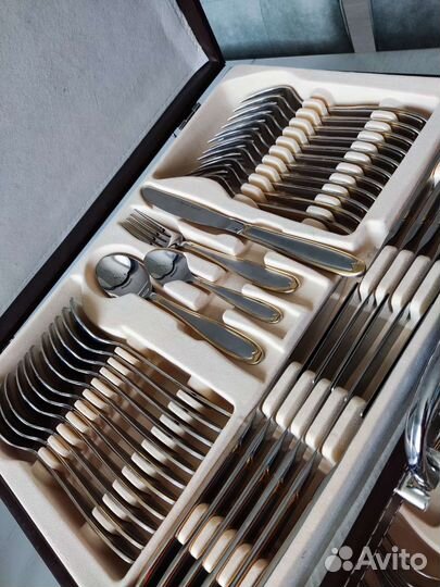 Набор столовых приборов на 12 персон