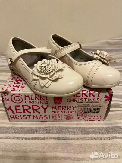 Туфли белые и черные для девочки р. 27