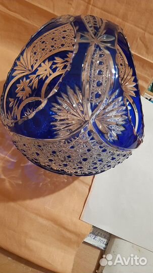Ваза хрустальная синяя
