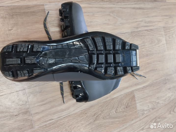 Лыжные ботинки 38 р