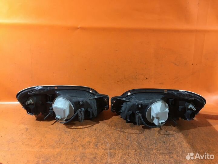 Фары Subaru Legacy Wagon BH5