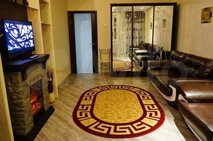 2-к. квартира, 65 м², 3/10 эт.