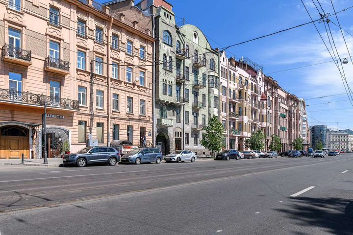 5-к. квартира, 135 м², 2/5 эт.