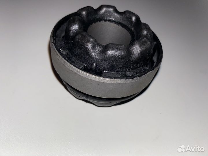 Новый сайлентблок пневмоамортизатора Mercedes X166