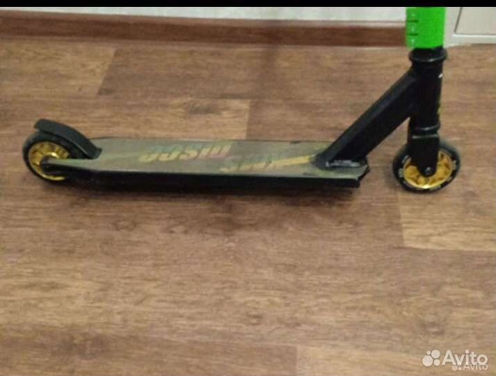 Трюковой самокат